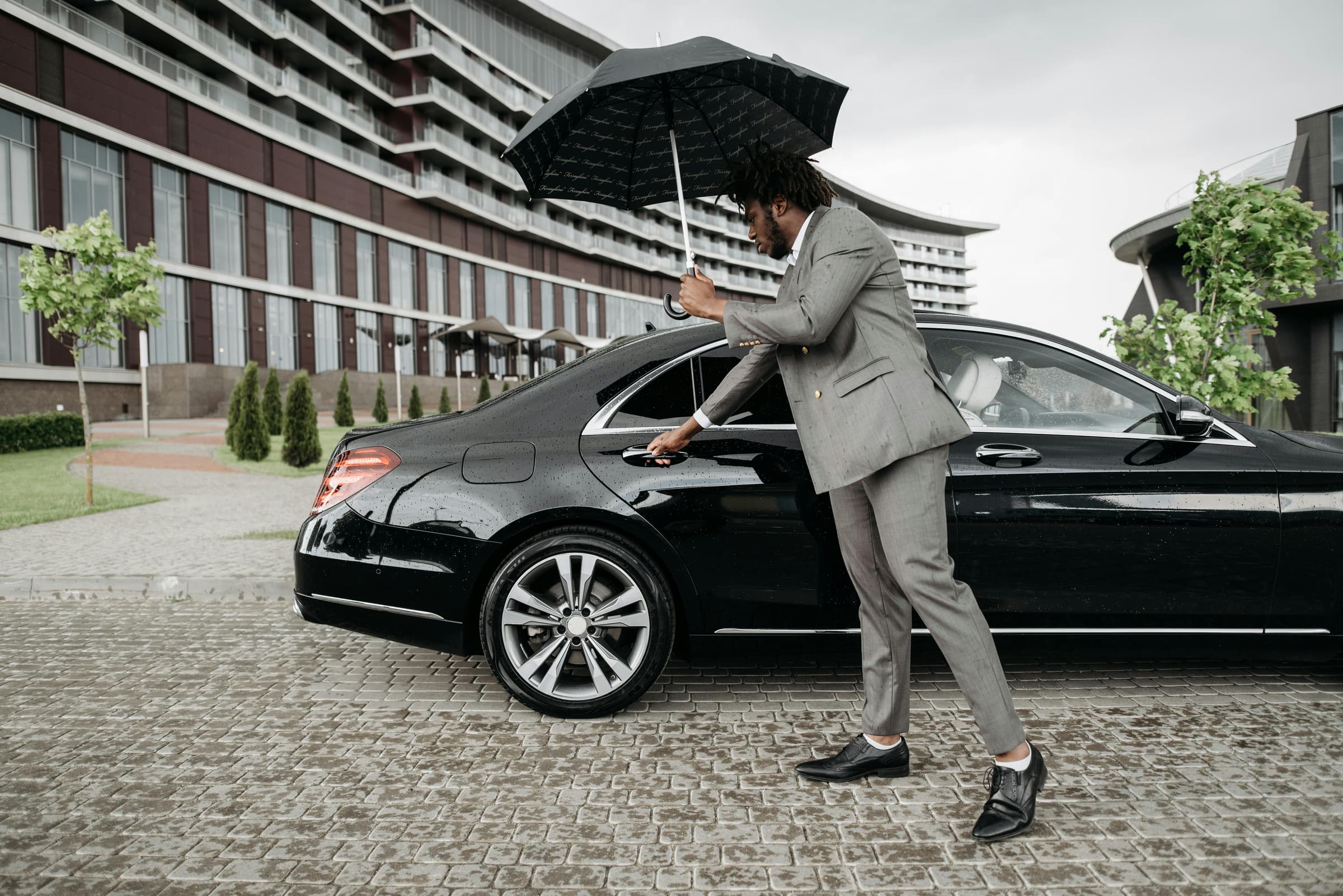 Sigma Chauffeurs — premium luxury ground transport